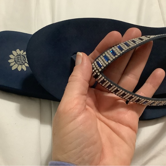 Yellowbox zemily flip flops navy with blue rhinestone accents size 10 - Picture 7 of 10